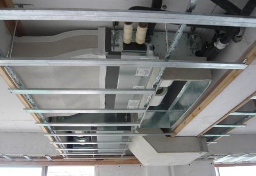 室內(nèi)機連接處螺母有裂紋，造成影響裂紋的原因